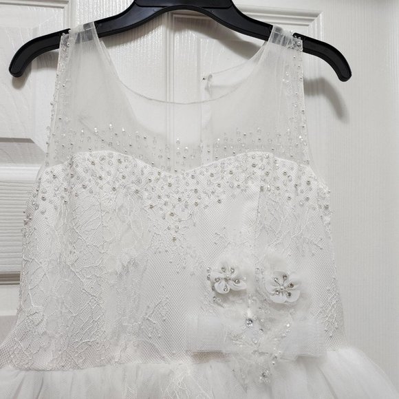 Perfect princess gown for Flower girl, baptism, first communion or confirmation. - Picture 3 of 13